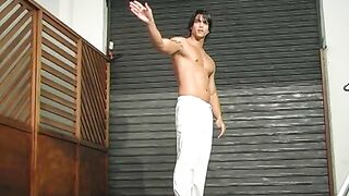 Tony Fernandes - Solo