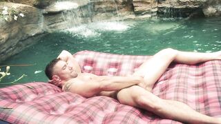 Kurt Foxx - Office Break