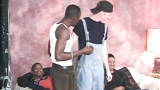 Fucking Big Thug Orgy (8 guys)