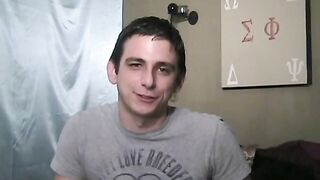 College Student Gets Head From A Guy