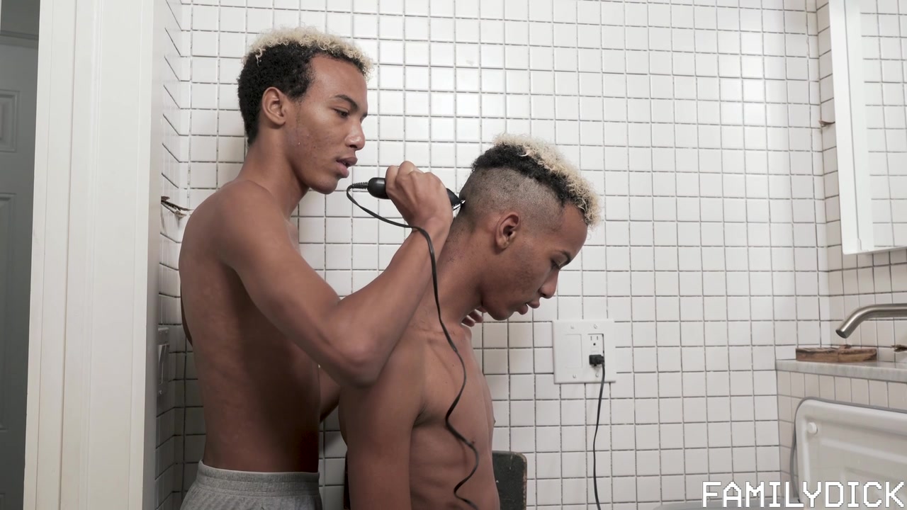 Twin Time - GayHardFuck.com