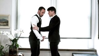 Drake Rogers Rides Andrey Vic’s Fat Cock