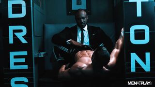 Stripper (Jason Vario, Skyy Knox)