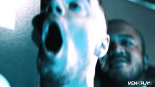 Stripper (Jason Vario, Skyy Knox)