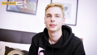 Fingering His Tight Little Pucke - Nick Starlet