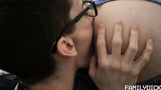 Smell My Nuts - Darron Bluu, Alex