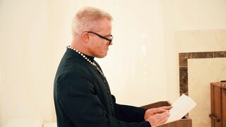 Handful of Faith Scene #05