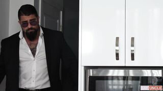 Talking To Strangers - Ryan Bones, Adrian Hill