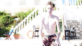 Peeping Taylor (Noah Pierce, Taylor Mason)