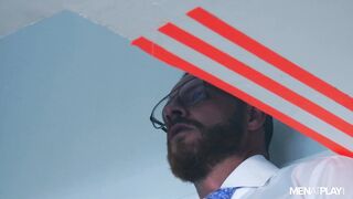 Peeping Photographer (Kike Gil, Leo Rosso)