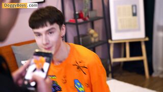 Selfie Twink Needs A Raw Dick