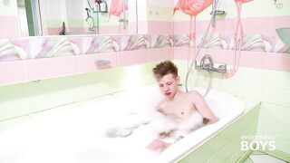Casey - Sexy Bathing